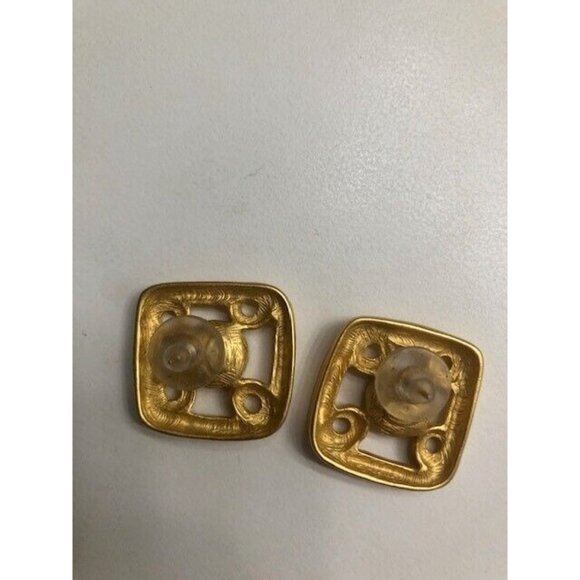 VINTAGE RARE 1980 ERA GORGEOUS GIVENCHY PARIS GREEN CRYSTAL GP PIERCED EARRINGS - Picture 2 of 4